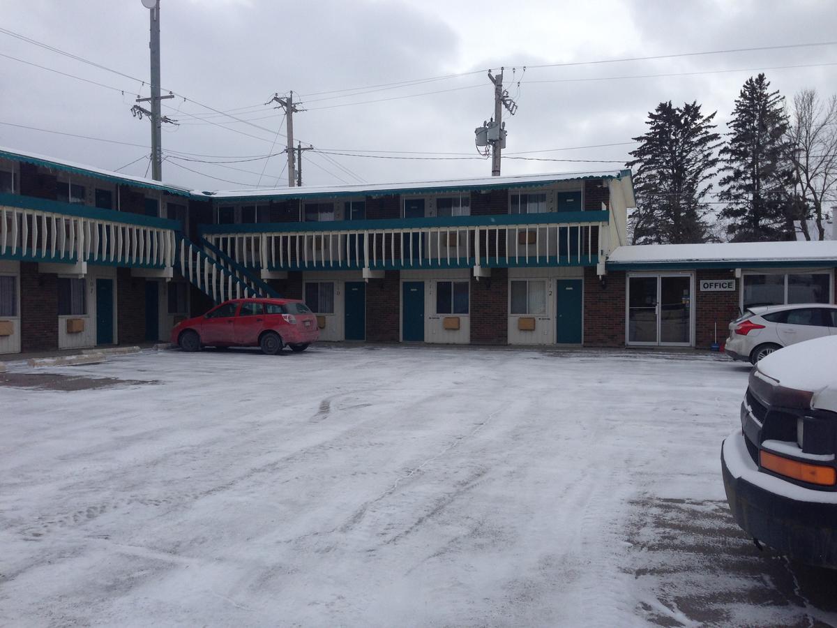 High River Motor Motel Exterior photo